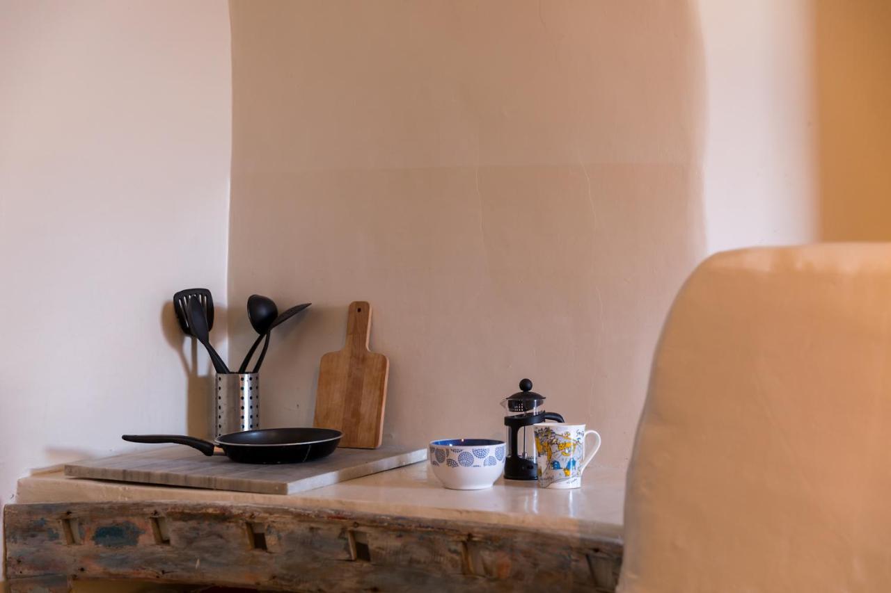 Caveland Hostel Karterados  Ngoại thất bức ảnh