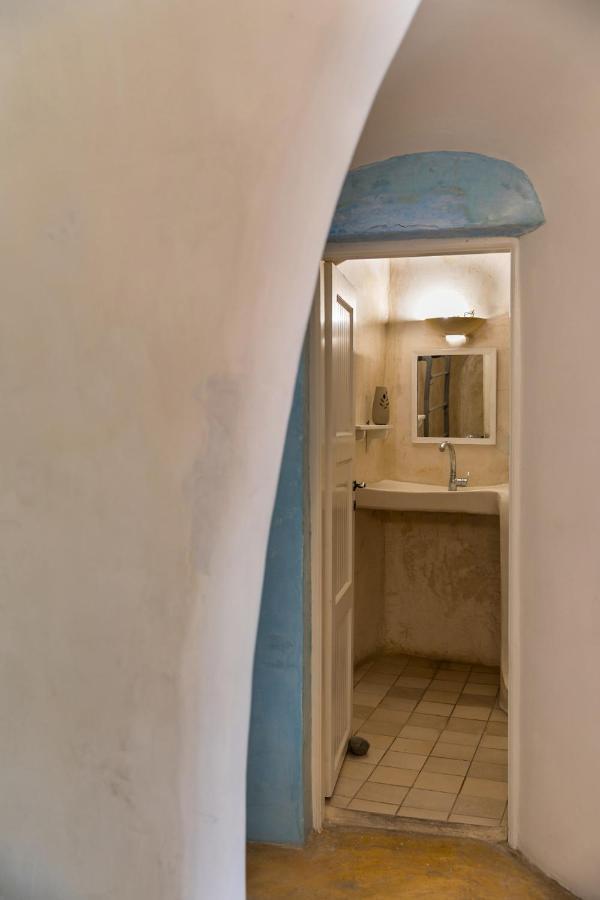 Caveland Hostel Karterados  Ngoại thất bức ảnh