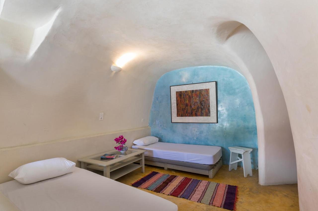 Caveland Hostel Karterados  Ngoại thất bức ảnh
