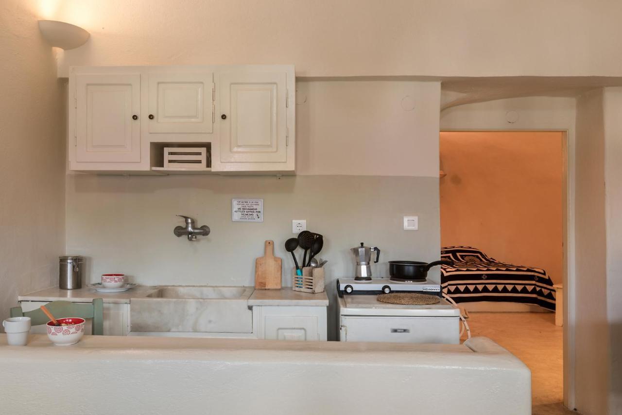 Caveland Hostel Karterados  Ngoại thất bức ảnh