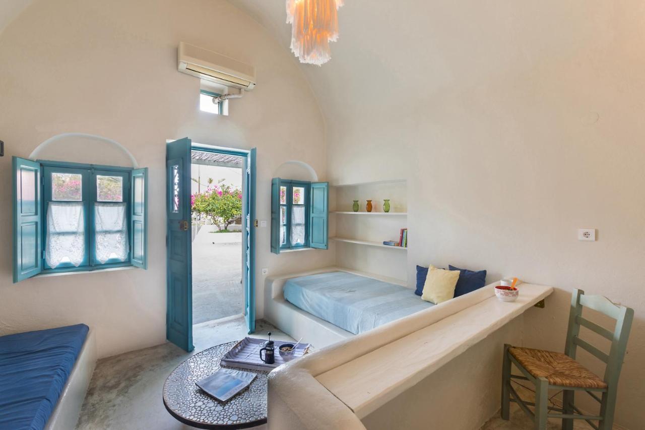 Caveland Hostel Karterados  Ngoại thất bức ảnh