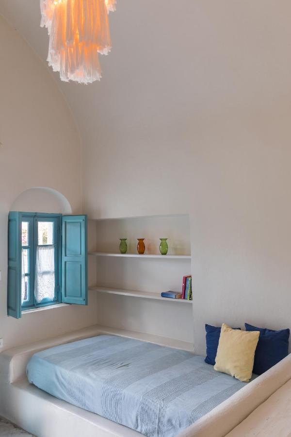 Caveland Hostel Karterados  Ngoại thất bức ảnh