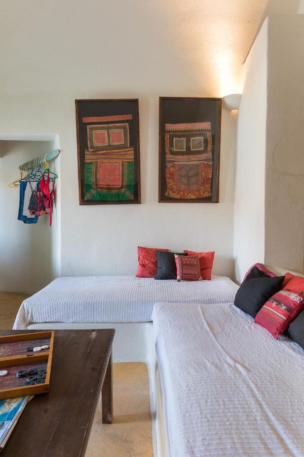 Caveland Hostel Karterados  Ngoại thất bức ảnh