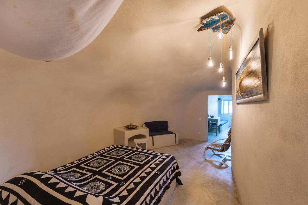 Caveland Hostel Karterados  Ngoại thất bức ảnh