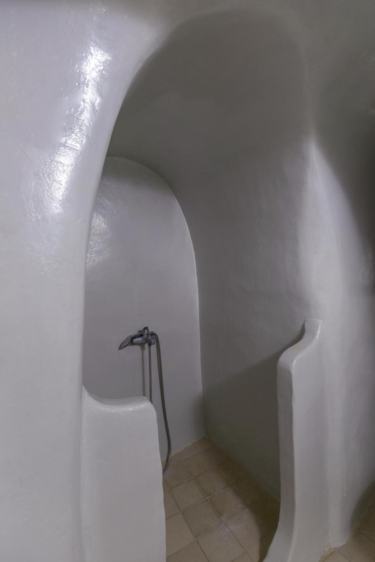 Caveland Hostel Karterados  Ngoại thất bức ảnh