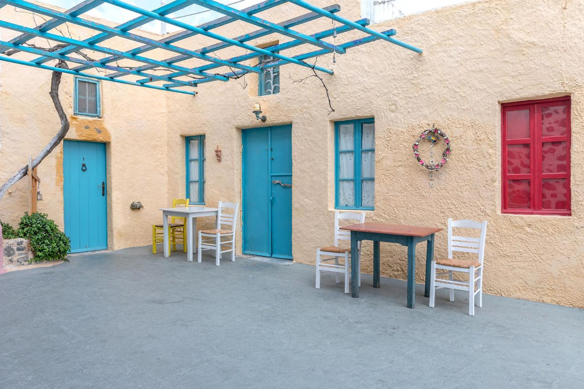 Caveland Hostel Karterados  Ngoại thất bức ảnh